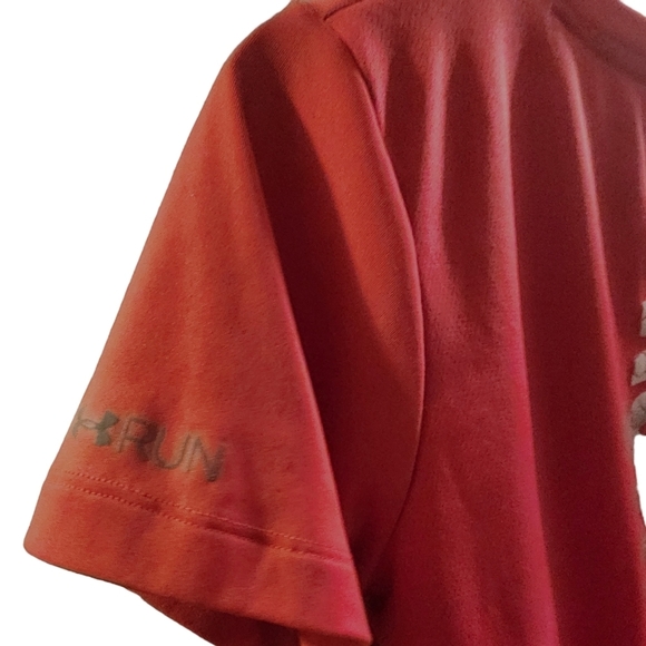 Under Armour Gym Pink Heat Gear Athletic Tshirt - Picture 2 of 7